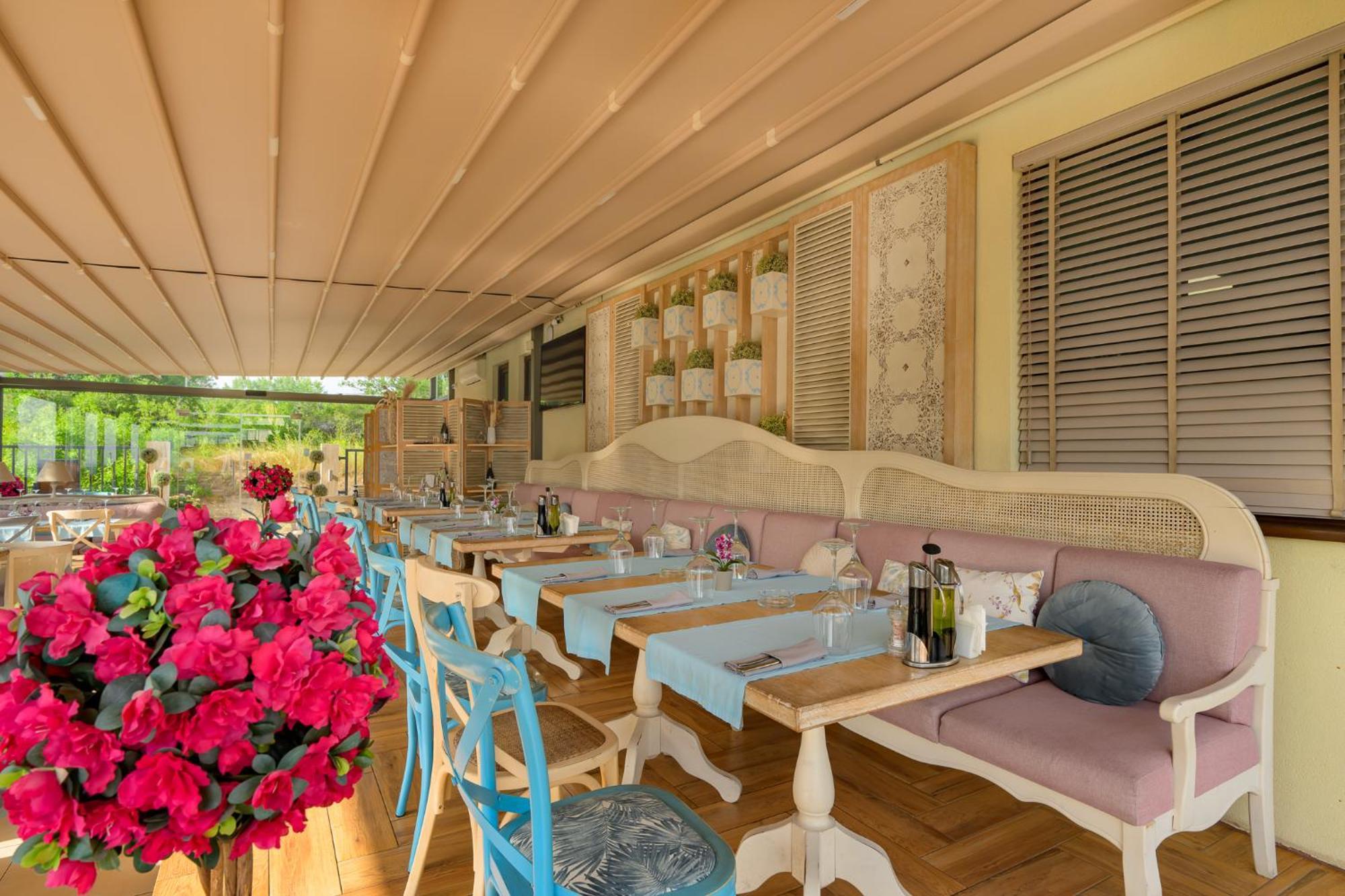 St. Panteleimon Beach Hotel نيسيبار المظهر الخارجي الصورة